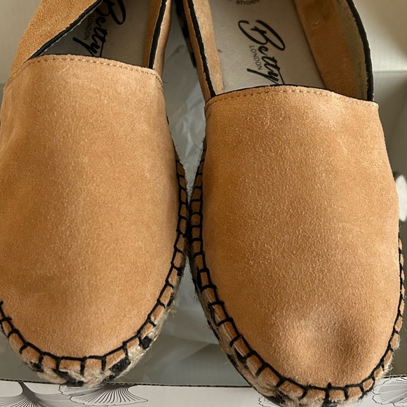 Betty London handmade leather espadrilles Memory Foam NWT New NIB 36 UK/6 US - Picture 11 of 14